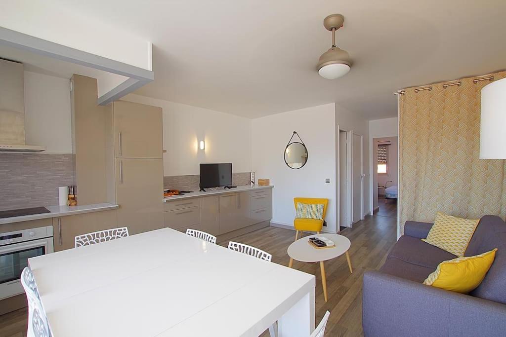 Appartement Calme Et Moderne Avec Vue Mer 74 กาเนต์-อ็อง-รูสซียง ภายนอก รูปภาพ